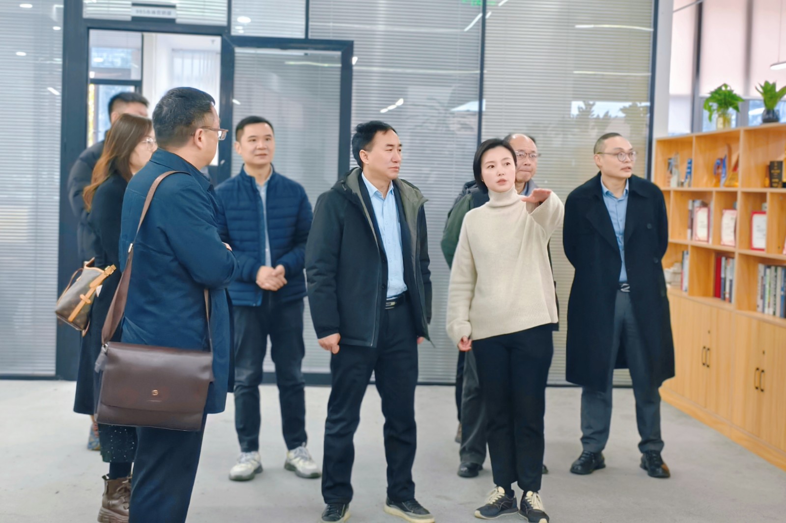 1770686024109008.jpg 参观.jpg